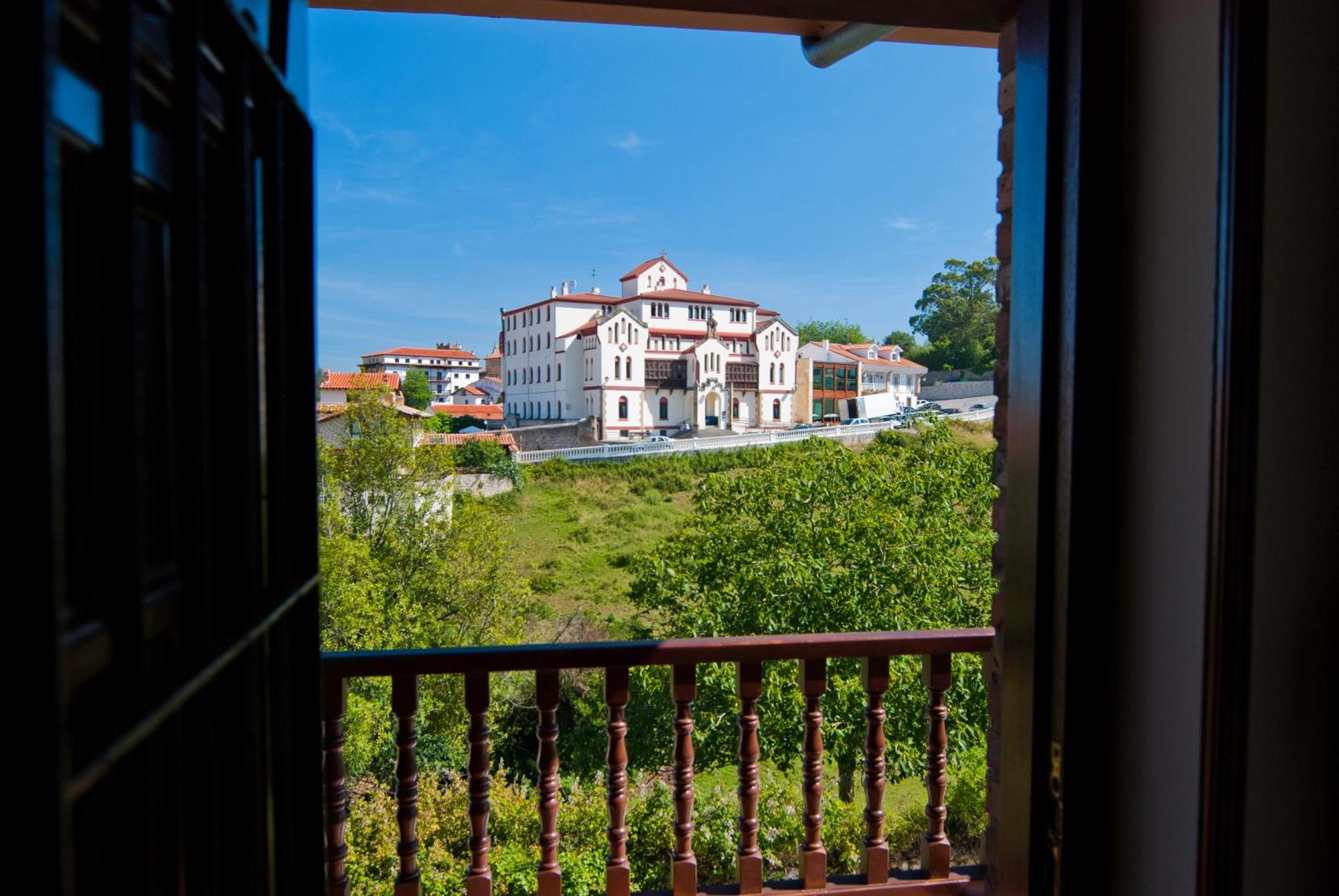 Hotel La Solana Montanesa à Comillas Extérieur photo