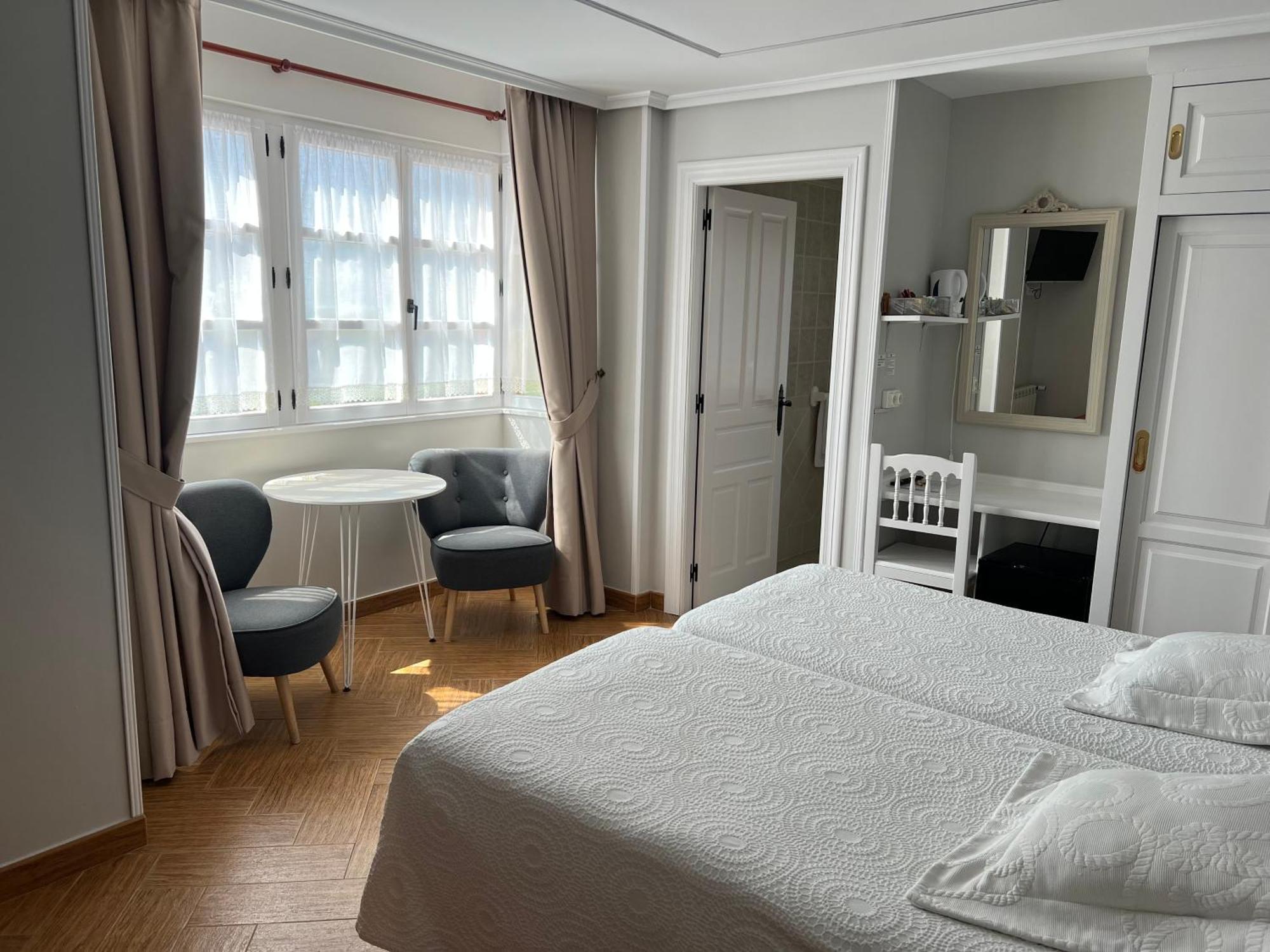 Hotel La Solana Montanesa à Comillas Extérieur photo